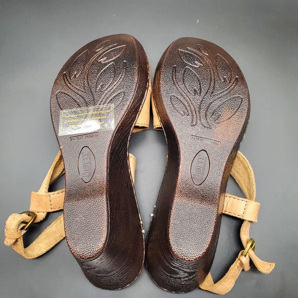 Born Size 8 Leather Wedges (NWOB) - Picture 4 of 5